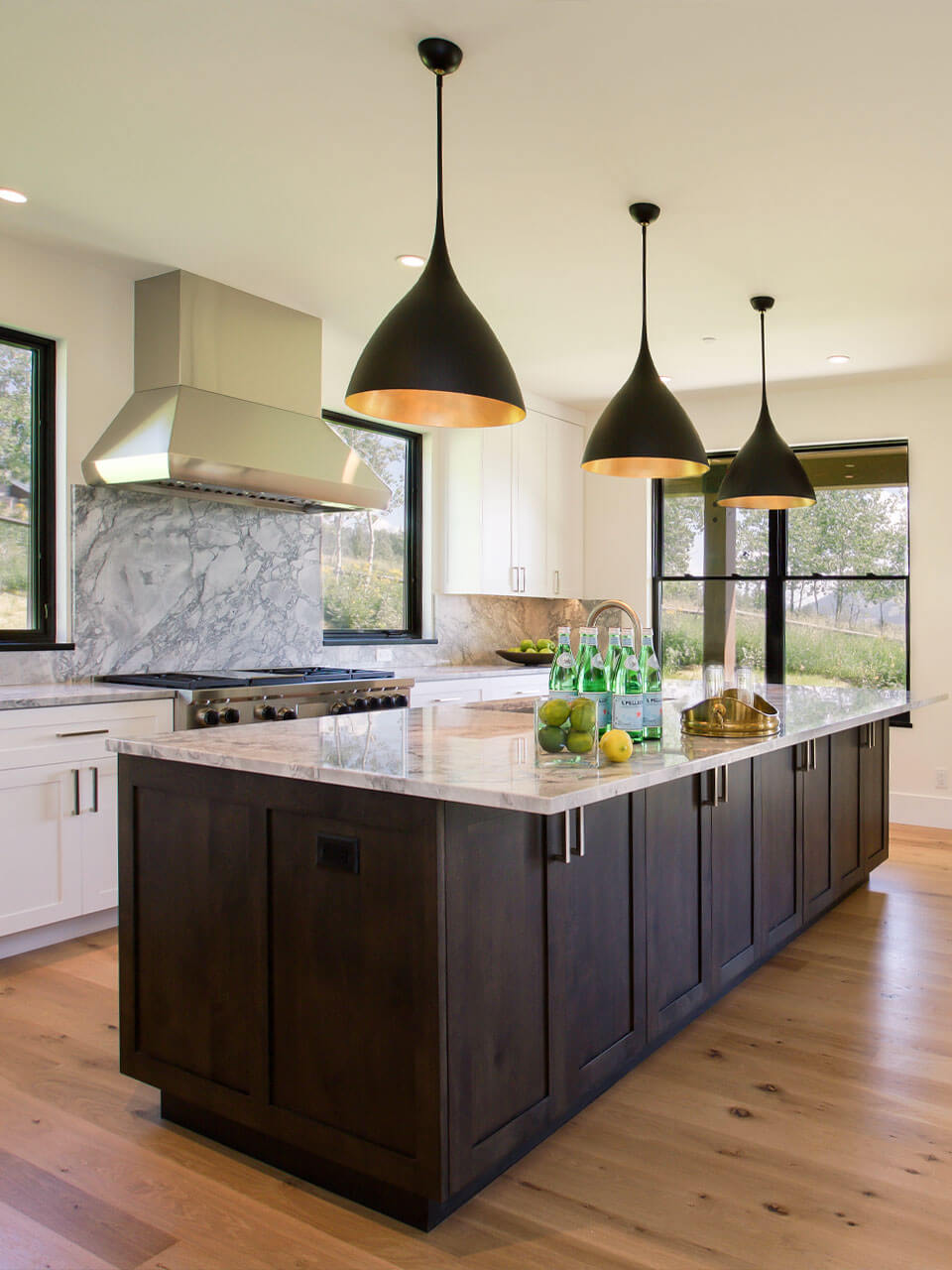 Kitchen & Dining